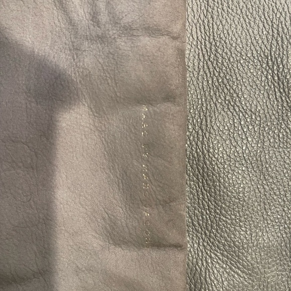 Marc Jacobs mixed leather/suede bag with multiple pockets and handle options - Picture 3 of 7